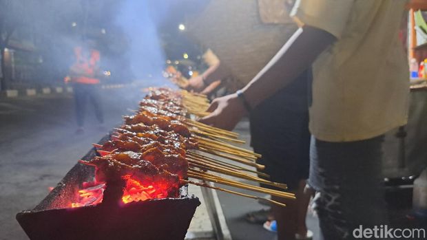 Legend on Tentara Pelajar: Sate & Goat Gule at Tunggal Rasa