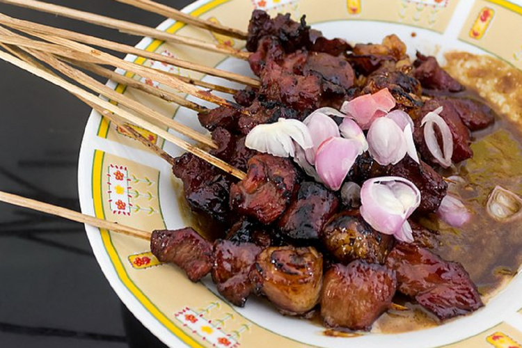 Evening Delights in Cilacap: Sate & Goat Gule Tunggal Rasa That Awakens Your Taste Buds